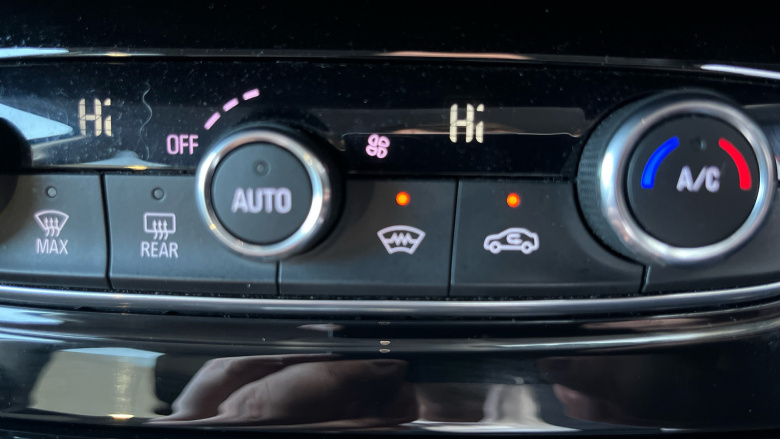 Vauxhall Grandland X 1.2 Turbo SRi Nav 5dr Petrol Hatchback